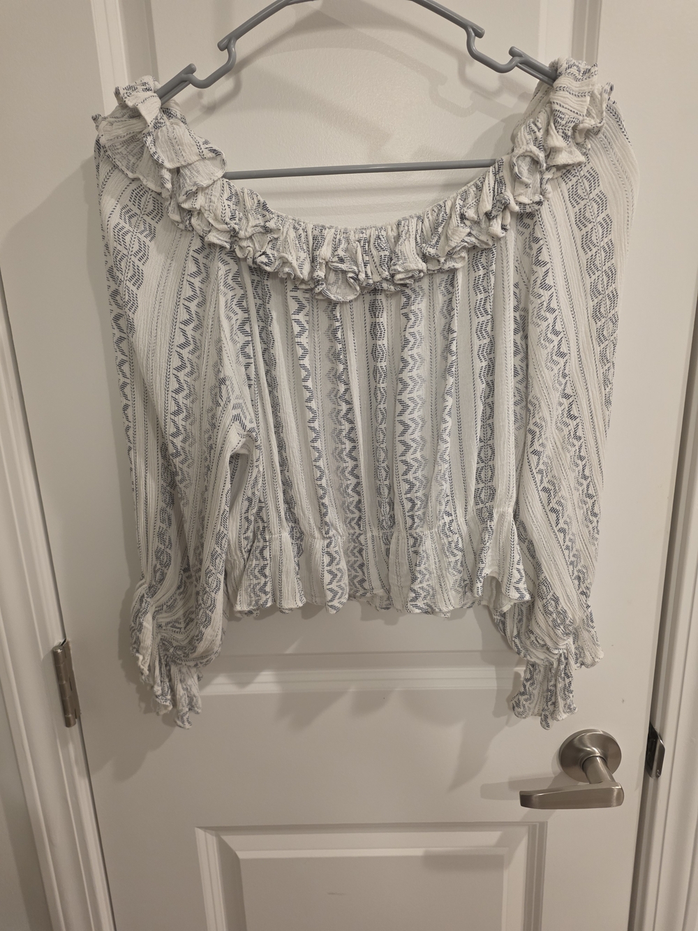 Millibon Off-Shoulder Ruffle Crop Top